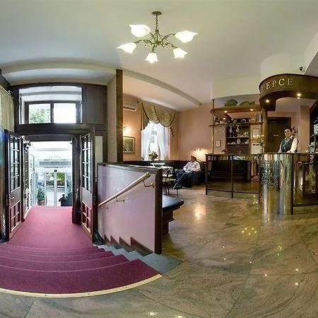 Hotell Sirius 4*